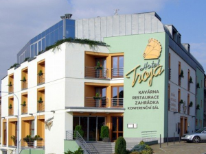 Hotel Troja - Hotels, Pensionen | hportal.eu