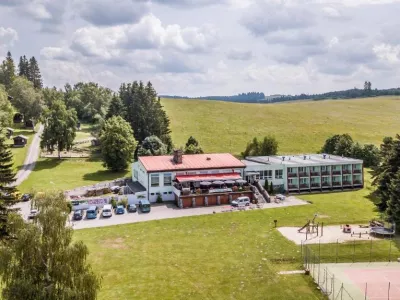  - hotely, pensiony | hportal.cz