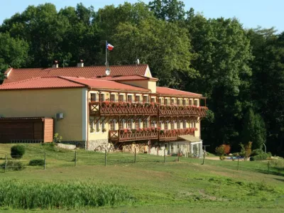  - hotely, pensiony | hportal.cz