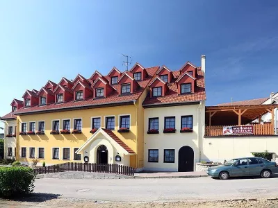  - hotely, pensiony | hportal.cz