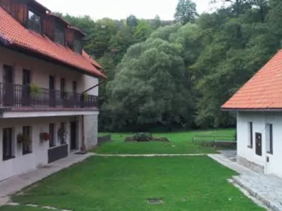  - hotely, pensiony | hportal.cz