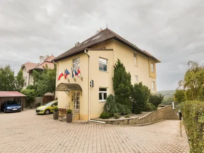  - hotely, pensiony | hportal.cz