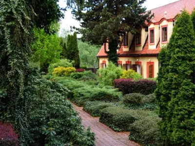  - hotely, pensiony | hportal.cz