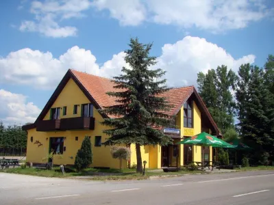  - hotely, pensiony | hportal.cz