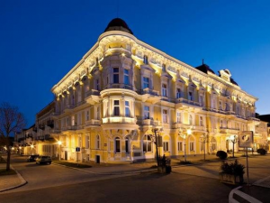 Spa Hotel Savoy - Hotels, Pensionen | hportal.eu